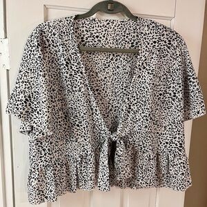 Women’s Black and White Tie-Front Ruffle Crop Top